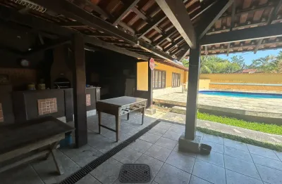 Vendo excelente casa em condomínio fechado com 3 suítes na taquara