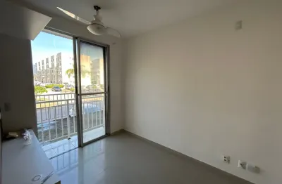 Apartamento com 2 quartos para alugar na Estrada da Boiuna, 1600, Taquara, Rio de Janeiro