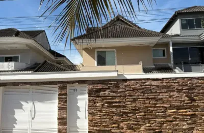 Vendo linda casa duplex com 4 suítes no recreio dos bandeirantes