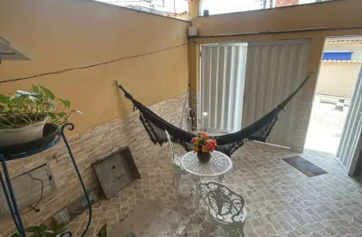 Alugo otima casa com 2 quartos no rua outeiro santos, taquara