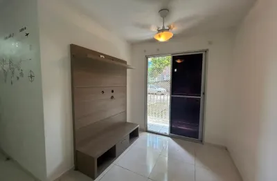 Aluga-se apartamento térreo com 2 quartos no condomínio vertvita taquara