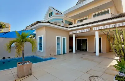 Vendo excelente casa triplex com 4 suítes no recreio dos bandeirantes