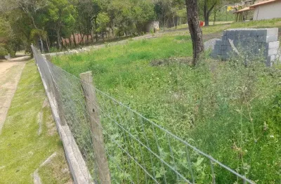 Ibiúna, lote dentro de associação com área de 1.100 metros totalmente plano , fácil acesso apenas 60 km de são paulo.