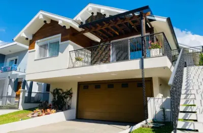 Casa alto padrão, totalmente mobiliada e equipada na serra gaúcha