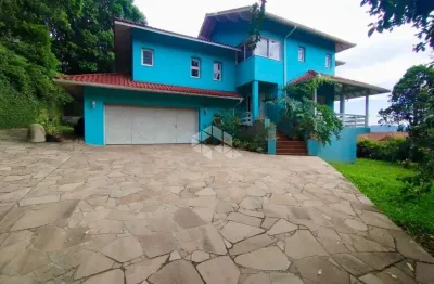 Casa de esquina com quiosque à venda em nova petrópolis