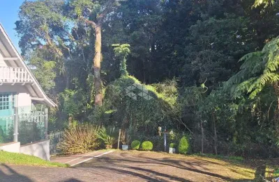 Terreno no centro de nova petrópolis com 2.800 m2, na serra gaúcha por r$ 900.000.