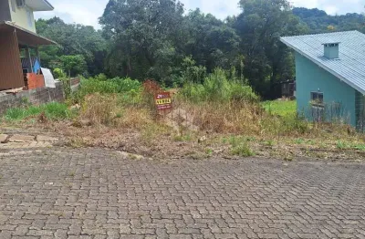 Terreno na serra gaúcha com 465 m2 em área residencial de constante valorização.