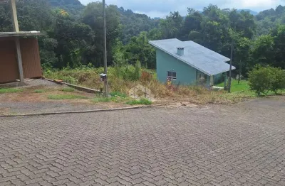 Terreno na serra gaúcha com 465 m2 em área residencial de constante valorização.
