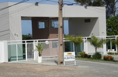Casa condomínio albatroz com 3 quartos sendo um suíte  , próximo à praia