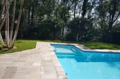 Linda casa em condomínio fechado, 459 m² de área útil, 4 dormitórios, carapicuíba.  ‌