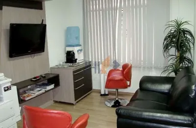 Conjunto comercial  com 289m² úteis com aproximadamente 30 estacoes de trabalho.