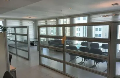 Conjunto comercial mobiliado, com 67 m² com quatro sala para locação