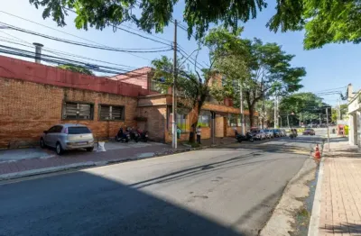 Salão com 1.321 m², antigo restaurante em ótimo ponto da vila leopoldina, para locação