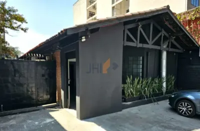 Casa comercial com 350 m² de área útil e 500 m² de área total na vila madalena, para locação