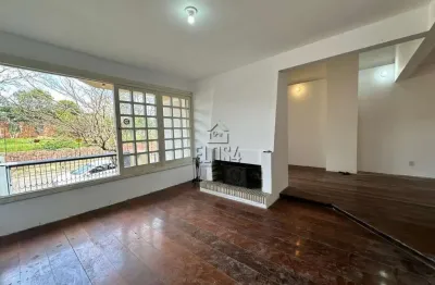 Casa à venda em são leopoldo - fião: churrasqueira, lareira, cozinha, área de serviço e mais!
