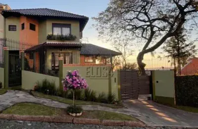 Casa semi mobiliada com churrasqueira e piscina em são leopoldo - 900m² de terreno