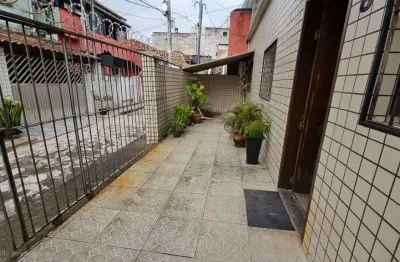 Casa de vila com 2 quartos, centro, são vicente - r$ 300 mil, cod: 138794