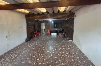 Casa com 2 quartos à venda na Vila Margarida, São Vicente 