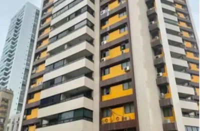Apartamento à venda em boa viagem com 150m², 03 quartos com suíte.