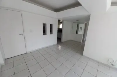 Apartamento à venda, 78 m² com 3 quartos sendo 1 revertido em escritório com suíte, situado em casa forte
