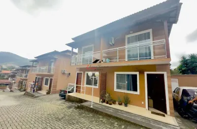 Casa em condomínio fechado com 2 quartos à venda na rua doutor heitor da costa matta, 387, inoã, maricá, 61 m2 por r$ 285.000