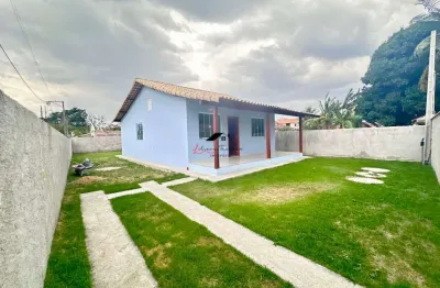 Casa com muito espaço em itapeba – próxima ao joão português (maricá/rj)!
