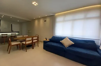 Apartamento reformado de 3 dormitórios no gonzaga a 3 quadras da praia