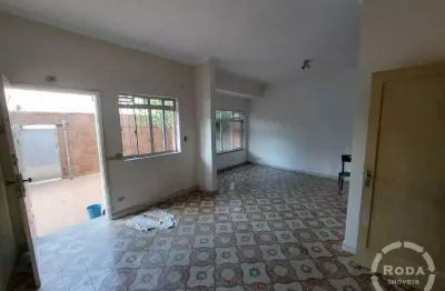 Casa ampla com excelente distribuição e potencial de valorização