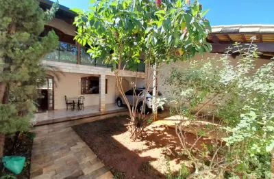 Casa geminada 3 quartos 144m² de área construída, -bairro santa amélia