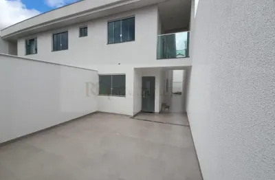 Casa geminada duplex  160m²  3 quartos , 3 banheiros ,garagem pra 2 carros / bairro planalto - belo horizonte