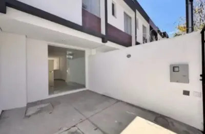 Casa geminada à venda 70,68m² ,2 quartos com suite / bairro piratininga