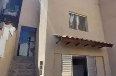 Sobrado à venda no bairro Jardim Universo em Mogi das Cruzes/SP