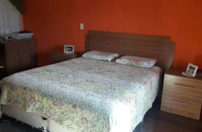 Sobrado para Venda em São Paulo, Parque das Paineiras, 3 dormitórios, 1 suíte, 3 banheiros, 6 vagas