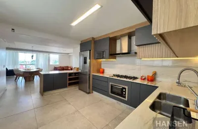 Apartamento com 1 suíte + 2  dormitórios à venda, 168 m² por R$ 898.000 - Bucarein - Joinville/SC