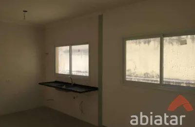 Sobrado à venda com 3 dormitórios e jardim – próximo ao shopping taboão e hospital akira