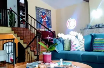 Casa com vista livre à venda próxima ao metrô são paulo-morumbi e praça flora rica