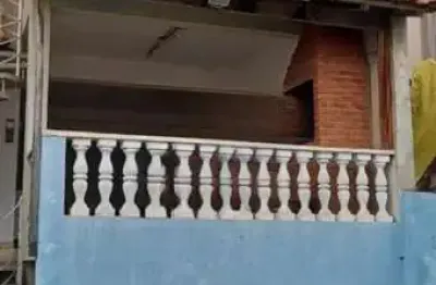 Lindo sobrado à venda – 200m², 2 dormitórios, churrasqueira e 2 vagas – conforto e praticidade