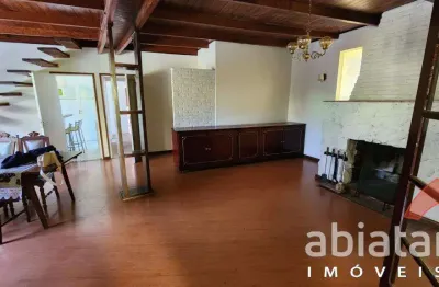 Linda casa no embu das artes – aceita permuta por apartamento de menor valor!