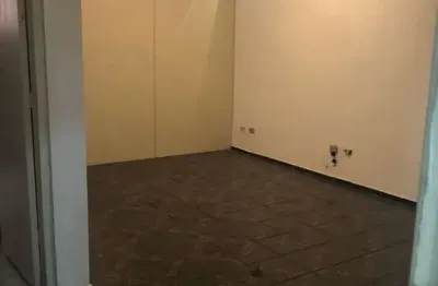 Sala comercial para alugar na Avenida Doutor José Maciel, Jardim Maria Rosa, Taboão da Serra