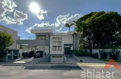 Casa de 3 dormitórios com 3 suítes de 360m² e vaga de garagem - terras do madeira