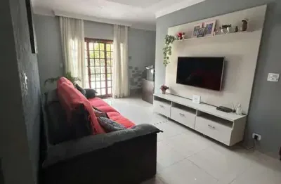 Casa de 460m² com 3 dormitórios com vaga de garagem - vila iasi