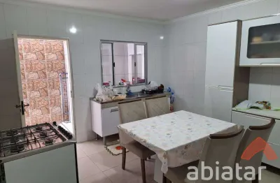 Casa com 2 quartos à venda na Rua Virgínia Plascidina da Conceição, Parque Pinheiros, Taboão da Serra