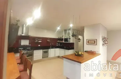 Casa com 4 quartos à venda na Alameda Clio, Condomínio Iolanda, Taboão da Serra