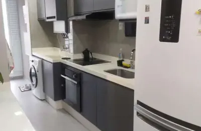 Apartamento impecável de 62m² de 2 dormitórios á venda