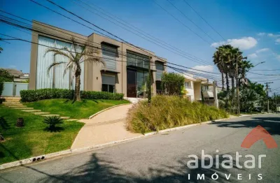 Casa de alto padrão com 5 suítes no tamboré 3 - nova e totalmente mobiliada