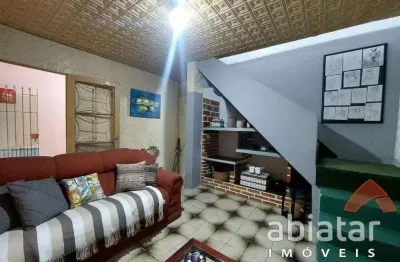 Casa com 3 quartos à venda na Rua Sinésio Henrique Pedreira, Parque Marabá, Taboão da Serra