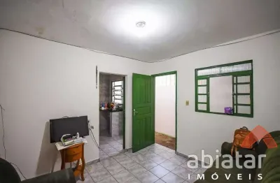 Casa com 2 quartos à venda na Rua Paschoal Antônio Politano, Parque Pinheiros, Taboão da Serra