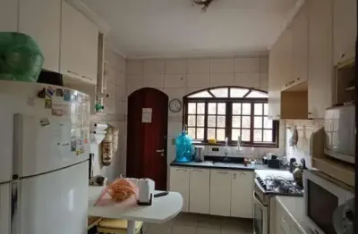 Casa com 2 quartos à venda na Rua Uruguai, Jardim América, Taboão da Serra