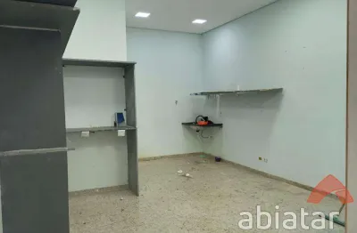 Ponto comercial para alugar na Rua João Santucci, Vila Santa Luzia, Taboão da Serra