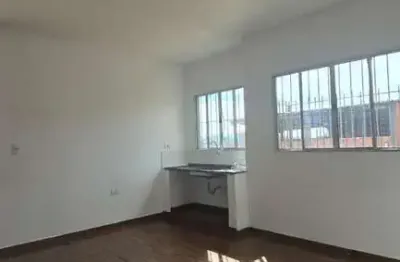 Casa com 1 quarto para alugar na Rua Alecrim, Jardim Record, Taboão da Serra
